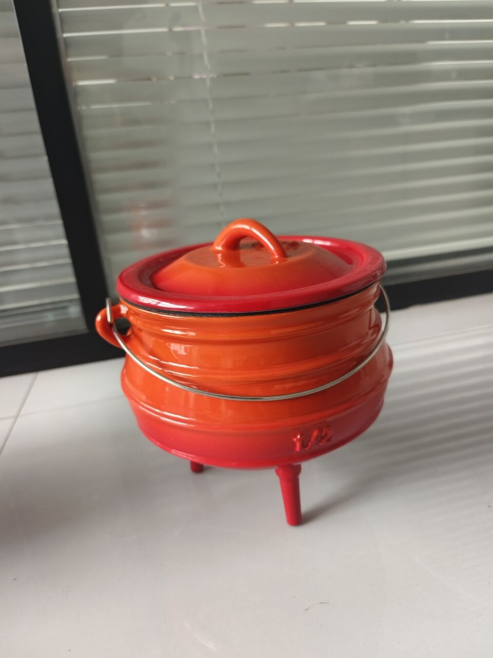 1/2# Cast Iron Enamel Dutch Ov - огляд і ціна Camp Dutch Oven Cast